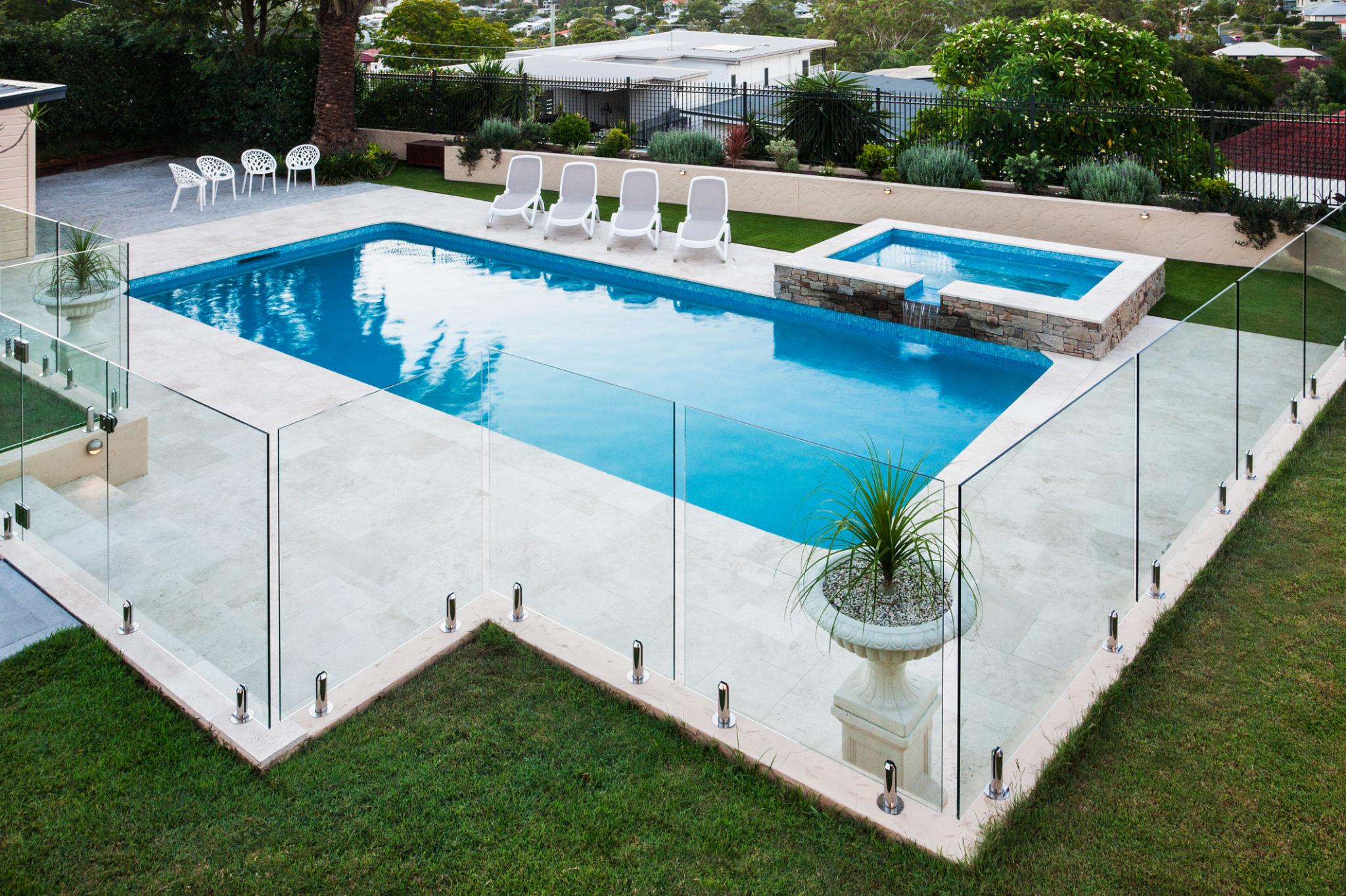 Glass Wall Pools